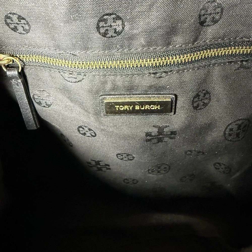 Tory‎ Burch Frida Black Pebbled Leather Hobo Bag Purse Top Handle Tote Classic